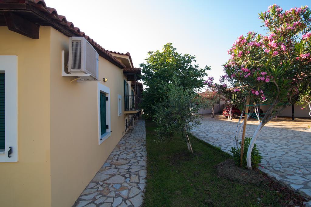 Golden Sand Apartments Vromonérion Dış mekan fotoğraf